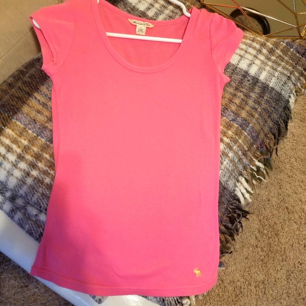 Pink scoop-neck tee